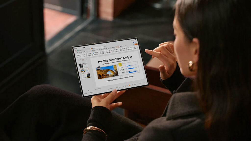 Huawei Mate XTs Ultimate Design Smartphone