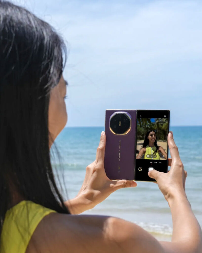 Huawei Mate XTs Ultimate Design Smartphone