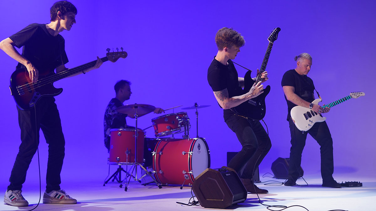 Litejam RGB 24 Smart Guitar Turns Learning Into a Light Show