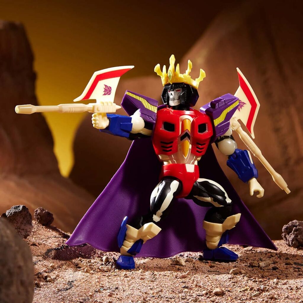 Masters of the Universe x Transformers Starscream Armor Scare Glow Action Figure