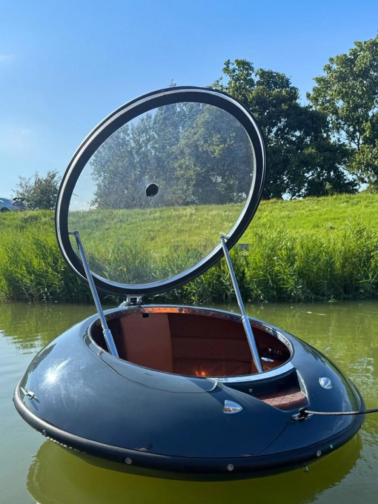 The Spy Who Loved Me-inspired Floating Capsule