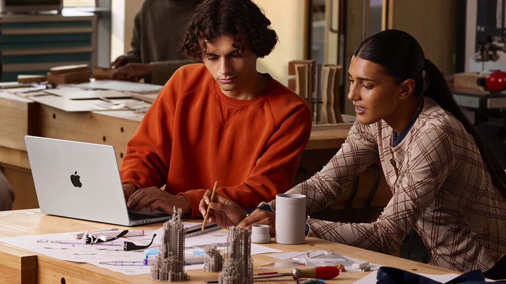 Apple 14-inch MacBook Pro with M5 Chip