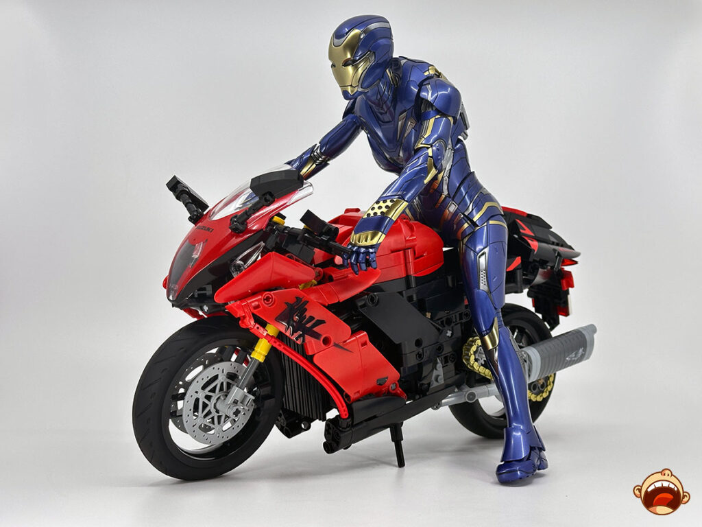 CaDA Suzuki Hayabusa Building Set Review