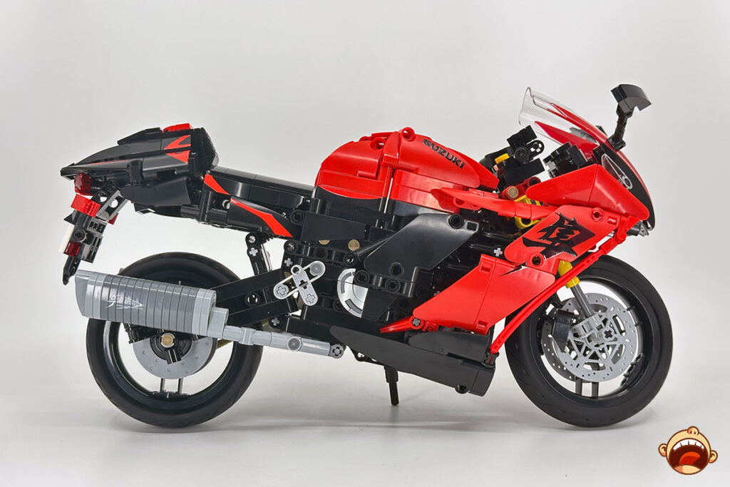 CaDA Suzuki Hayabusa Building Set Review