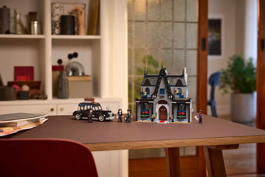 LEGO Wednesday Morticia’s Cottage (76786)