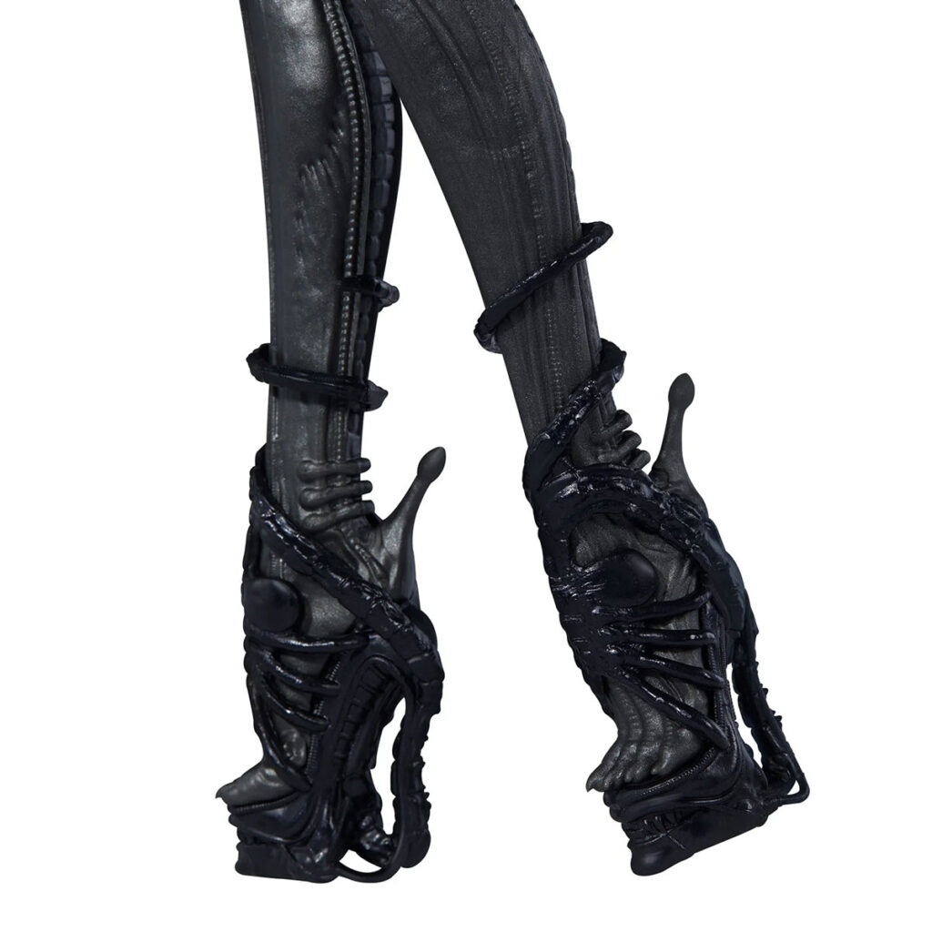 Monster High Skullector Alien Doll