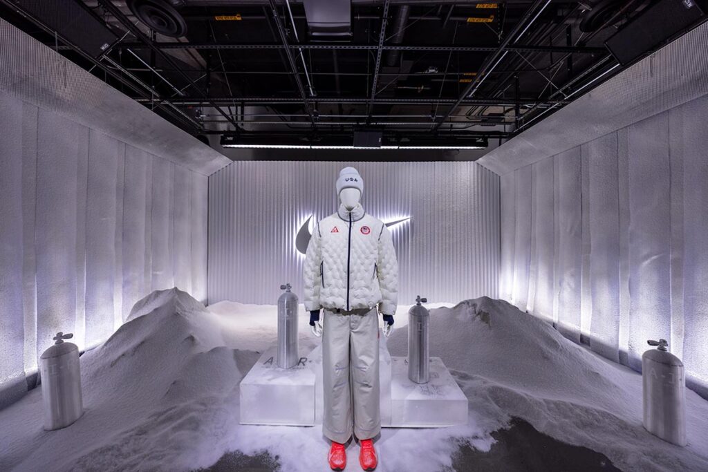 Nike Therma-FIT Air Milano Jacket