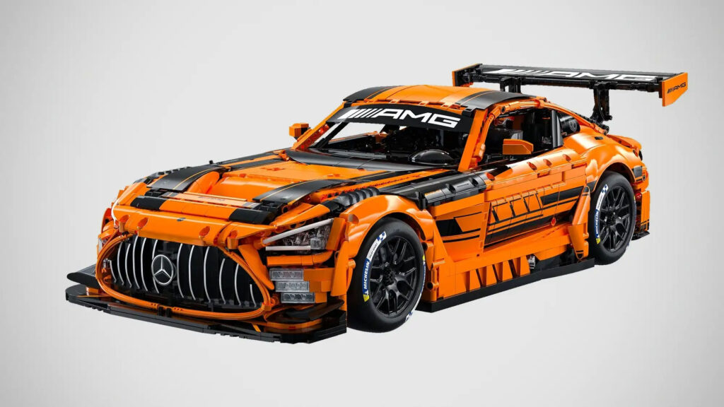 CaDA Master 1:8 Mercedes-AMG GT3 Set