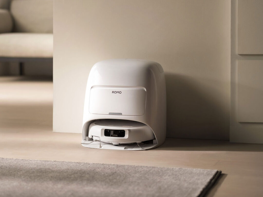 DJI ROMO S Robot Vacuum