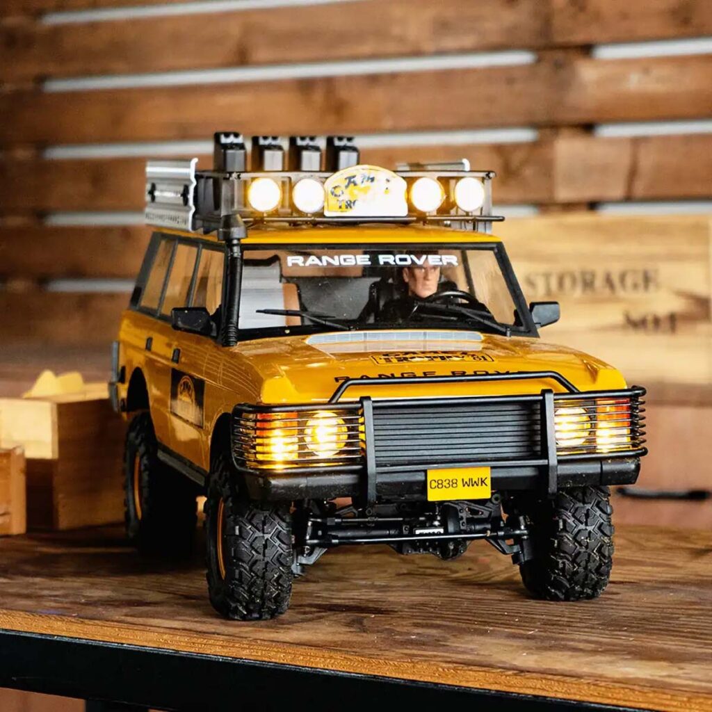 FMS 1:10 FCX10 Land Rover Camel Trophy Edition RS