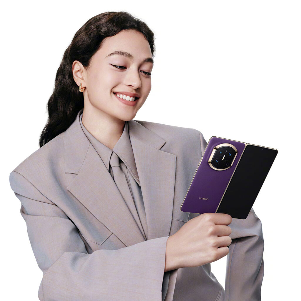 Huawei Mate X7 Folding Phone