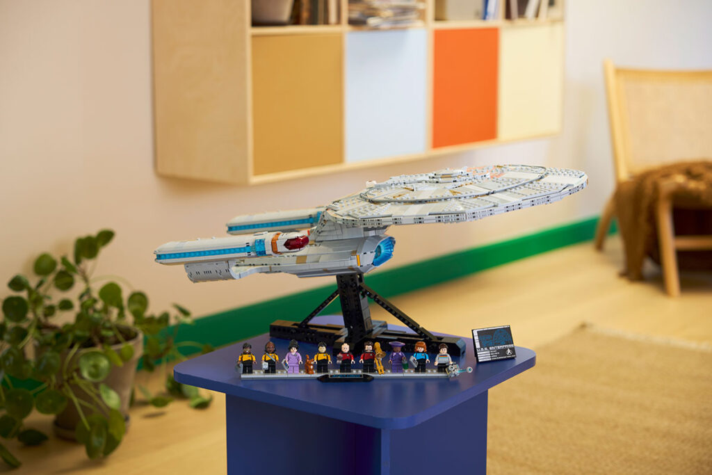 LEGO Icons Star Trek: U.S.S. Enterprise NCC-1701-D (10356)