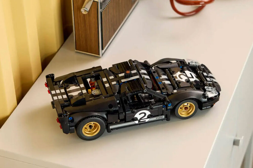 LEGO Technic 1966 Ford GT40 MKII Race Car (42223)