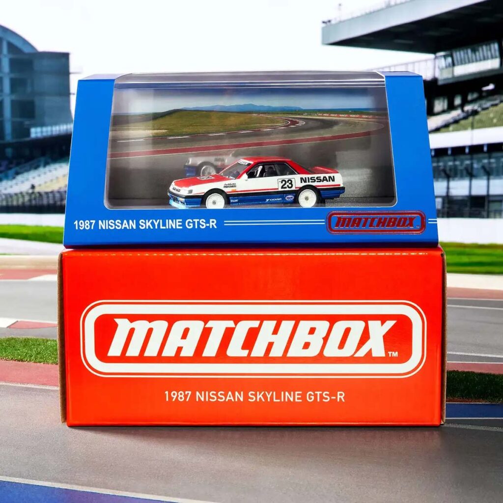 Matchbox 1987 Nissan Skyline GTS-R Die-cast Car