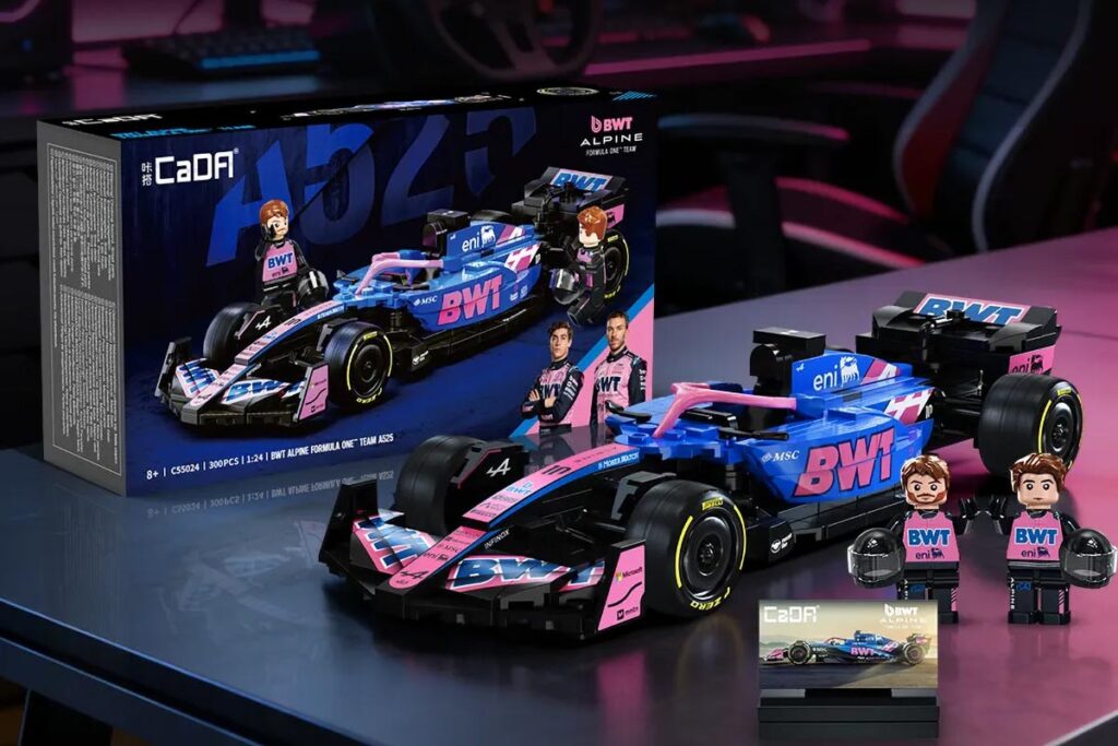 CaDA 1:24 Alpine A525 Formula 1 race car building set
