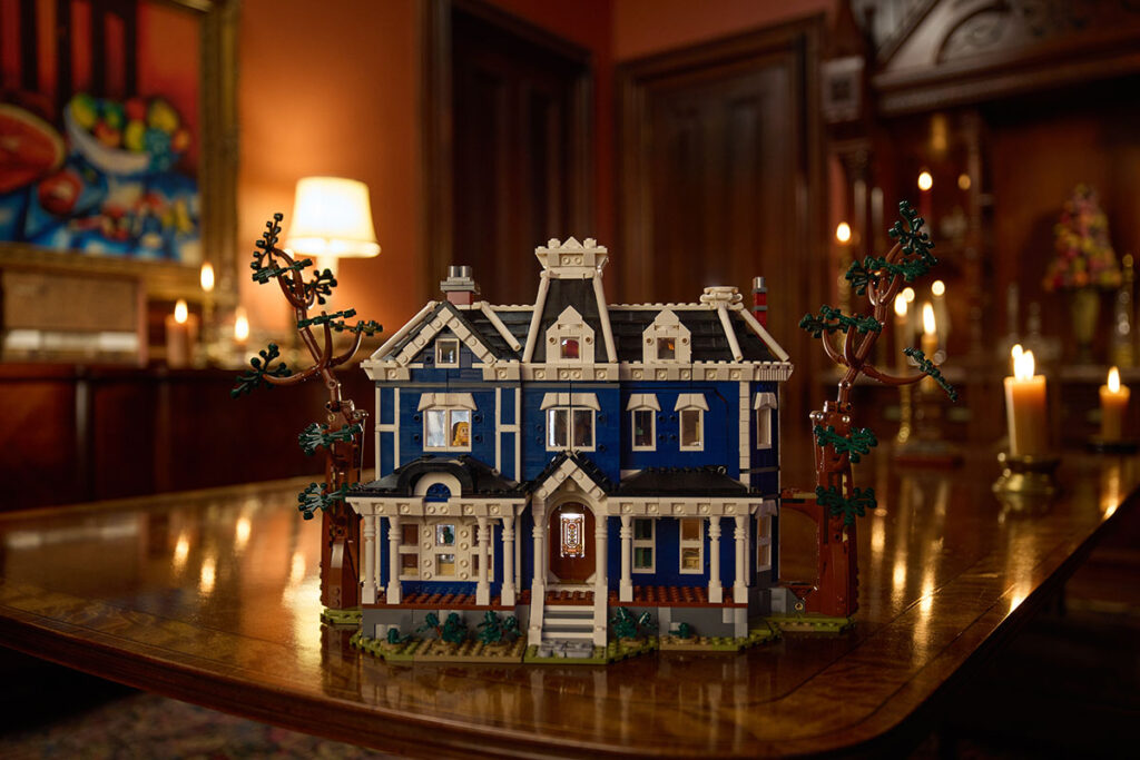 LEGO Icons Stranger Things: The Creel House (11370)