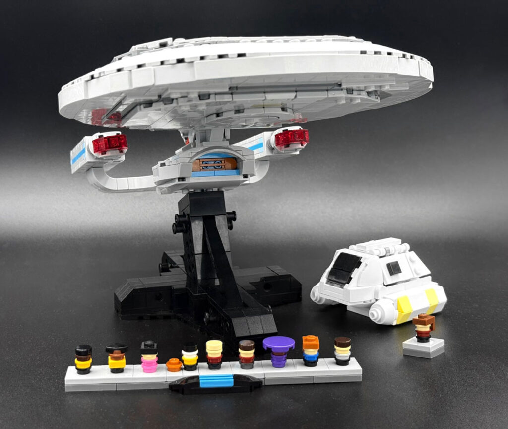 Midi Scale Star Trek: U.S.S. Enterprise NCC-1701-D with Shuttlepod GWP