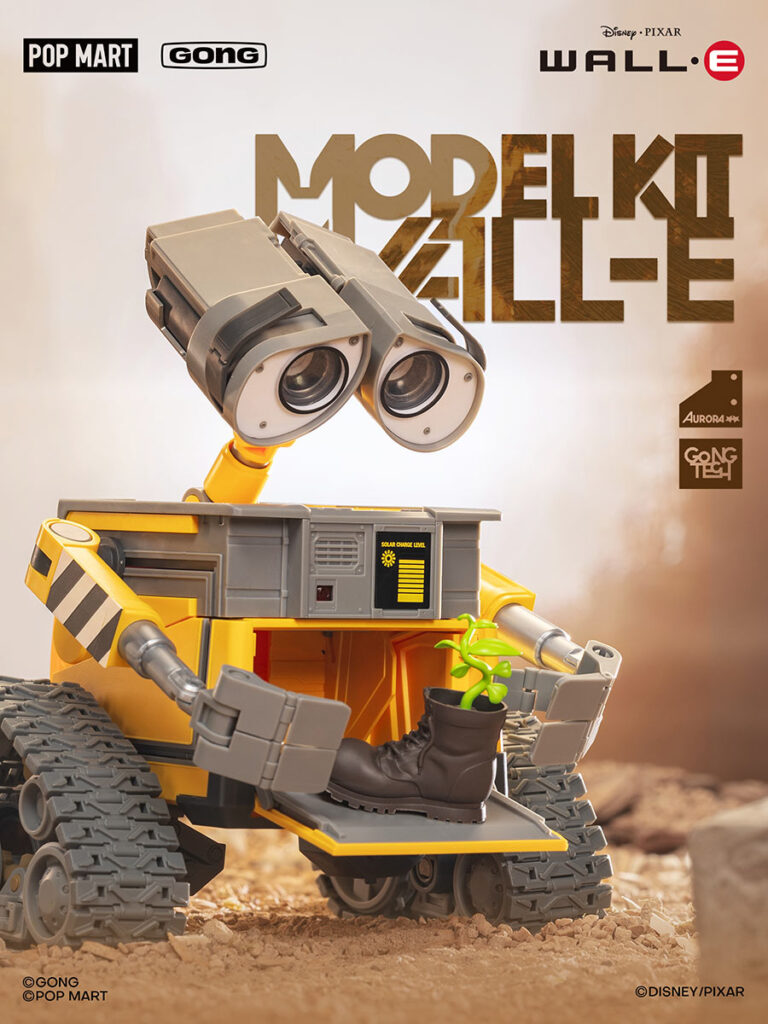 POPMART Gong Wall-E model kit with interchangeable eyes, accessories, and poseable tracks displayed assembled