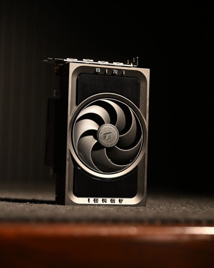 Colorful Technology iGame GeForce RTX 5070 Mini OC 12GB-V