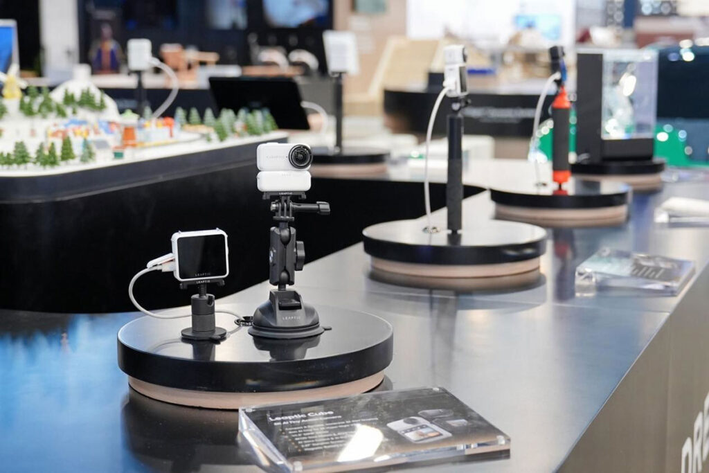 Dreame Leaptic Cube 8K AI Tiny Action Camera