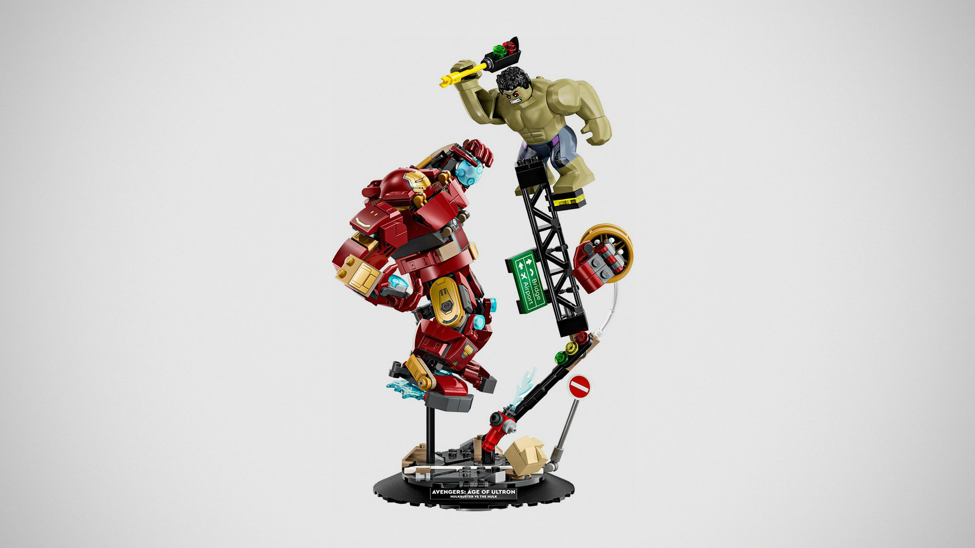 LEGO Marvel Epic Battles Hulkbuster vs. The Hulk 76343 diorama with articulated Hulkbuster mech and Hulk minifigure