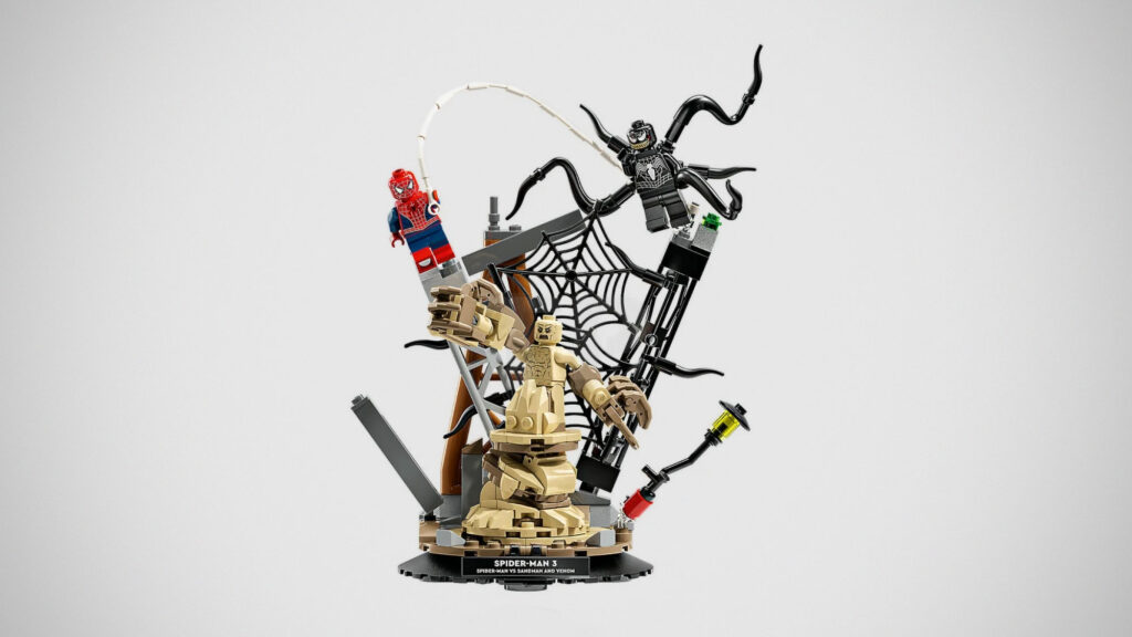 LEGO Marvel Epic Battles Spider-Man vs. Sandman 76334 diorama with Spider-Man, Venom, and Sandman minifigures on a construction site base