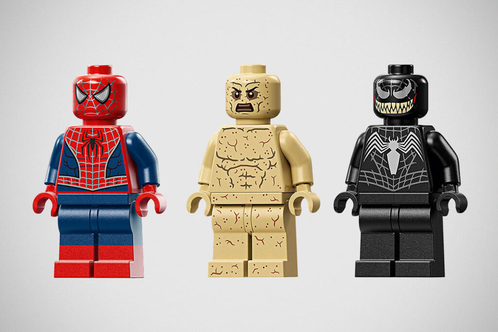 LEGO Marvel Epic Battles Spider-Man vs. Sandman 76334 diorama with Spider-Man, Venom, and Sandman minifigures on a construction site base