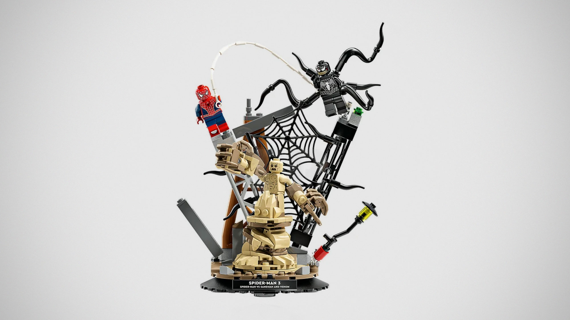 LEGO Marvel Epic Battles Spider-Man vs. Sandman 76334 diorama with Spider-Man, Venom, and Sandman minifigures on a construction site base