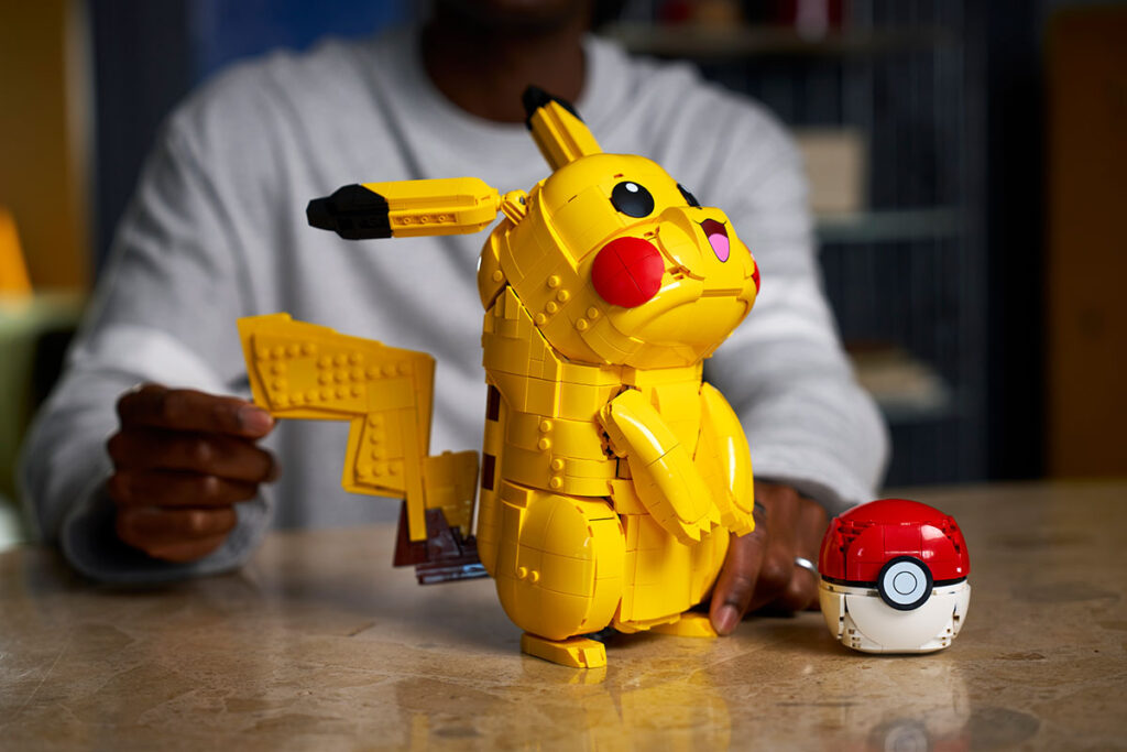 LEGO Pokémon Pikachu and Poké Ball (72152)