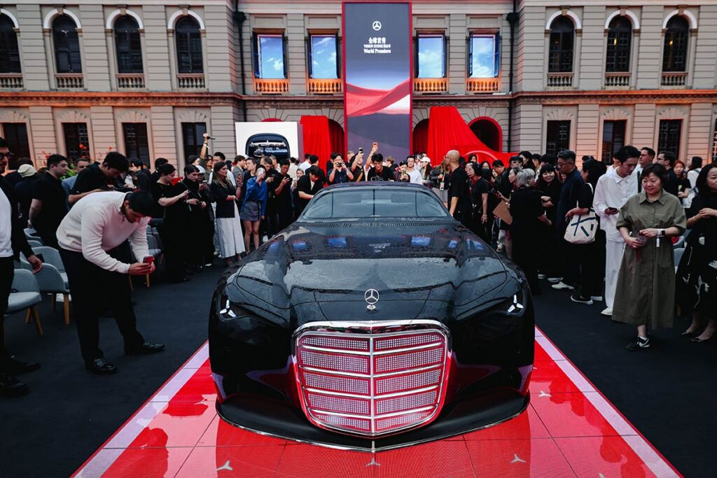Mercedes-Benz Vision Iconic Show Car