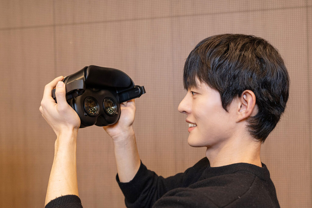 Samsung RGB OLEDoS Headset