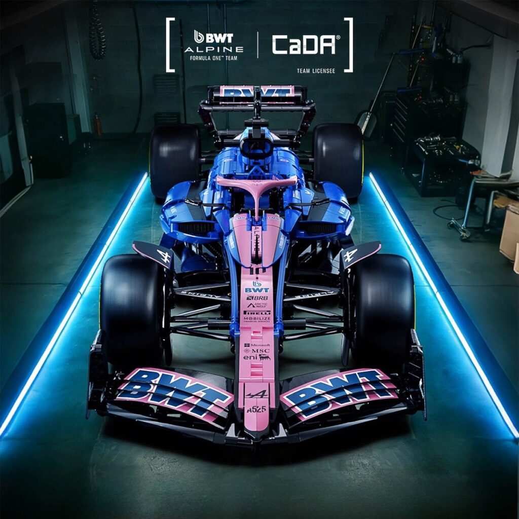 CaDA 1:8 Alpine A525 Formula 1 Race Car Building Set