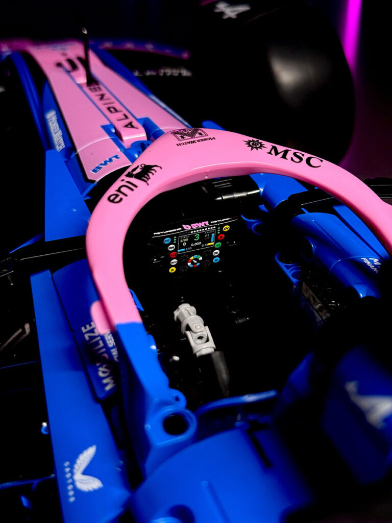 CaDA 1:8 Alpine A525 Formula 1 Race Car Building Set