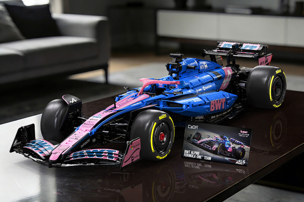 CaDA 1:8 Alpine A525 Formula 1 Race Car Building Set