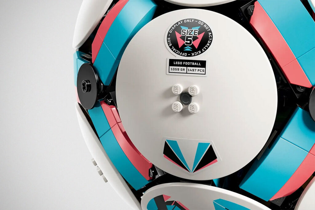 LEGO Editions Soccer Ball (43019) Building Set