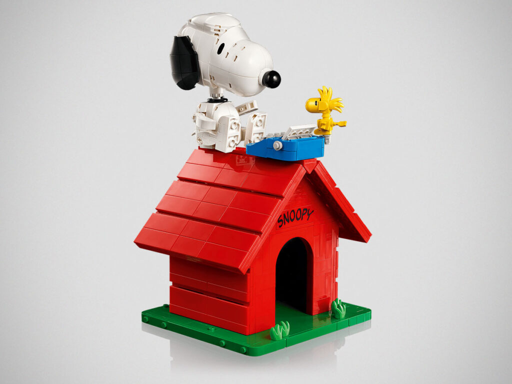 LEGO Ideas Peanuts Snoopy’s Doghouse 21368