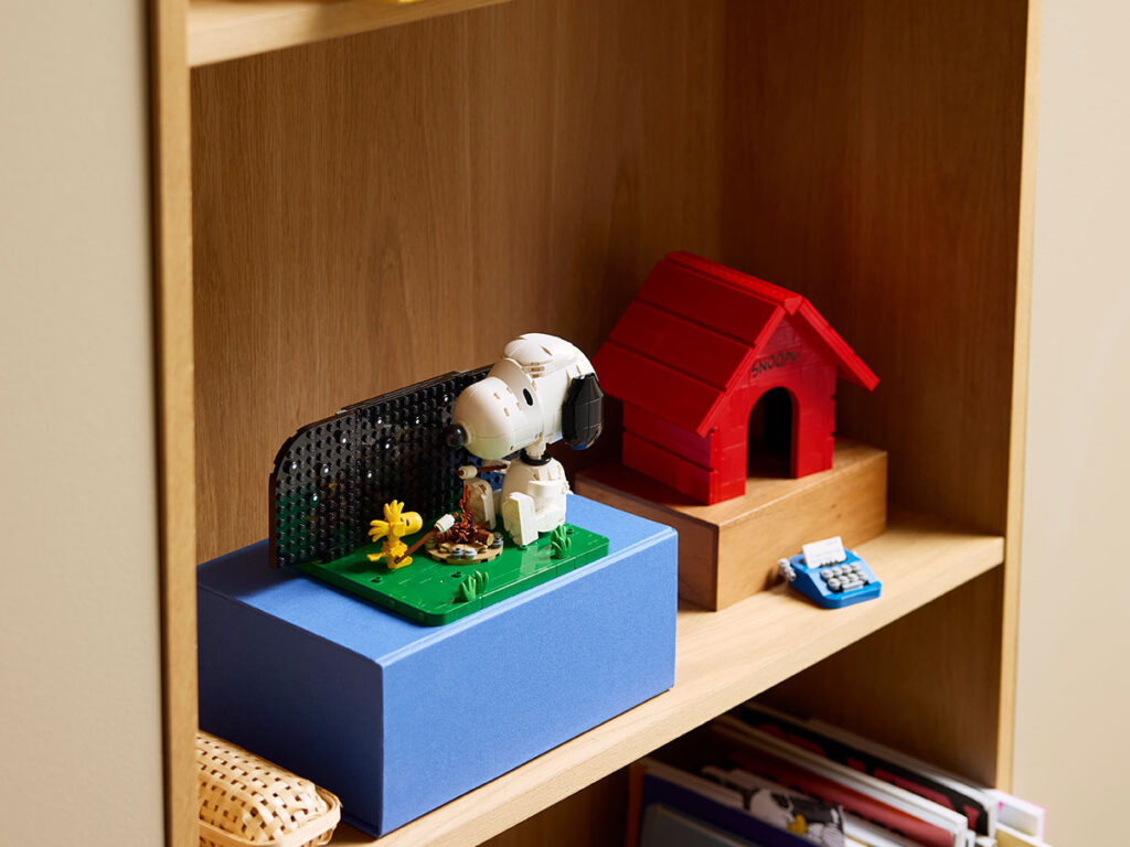 LEGO Ideas Peanuts Snoopy’s Doghouse 21368