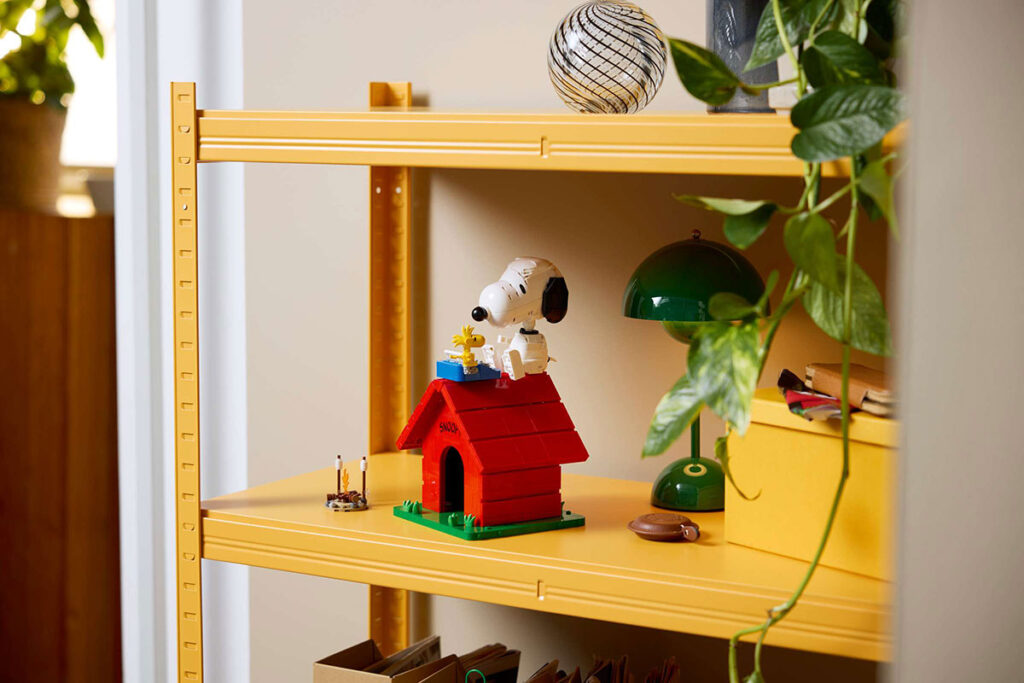 LEGO Ideas Peanuts Snoopy’s Doghouse 21368