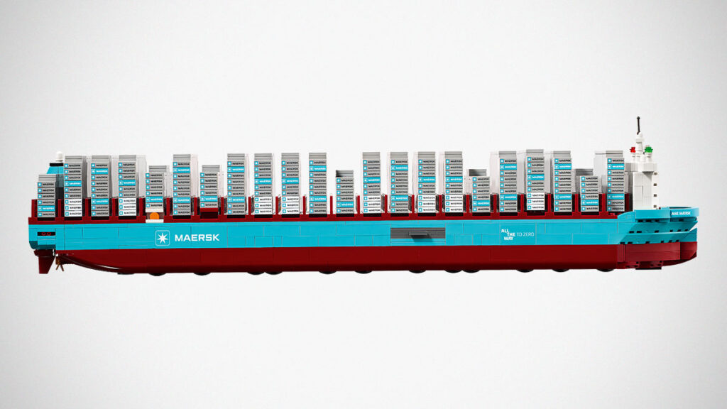 LEGO Maersk Dual-Fuel Container Vessel 40955