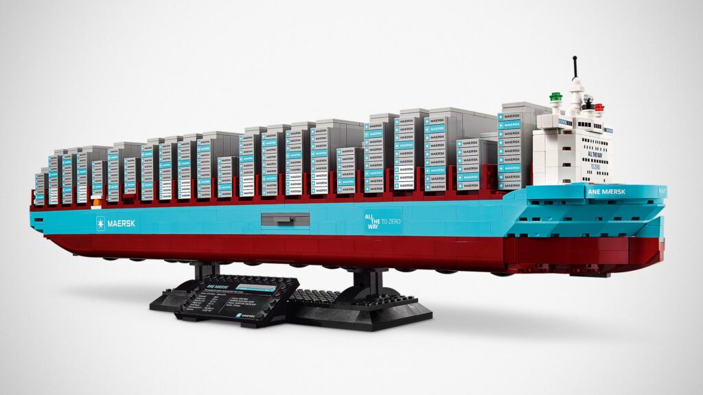 LEGO Maersk Dual-Fuel Container Vessel 40955