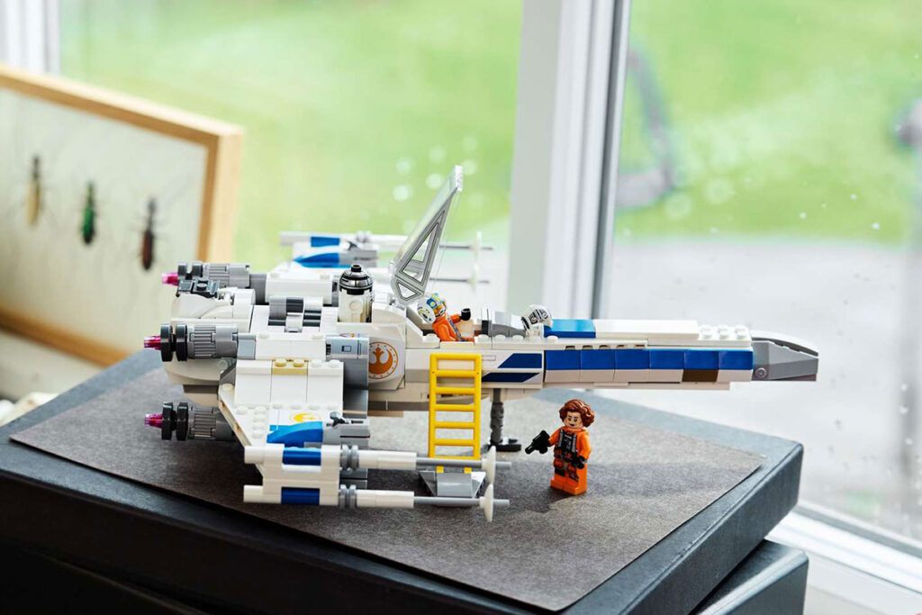 LEGO Star Wars New Republic X-Wing Starfighter