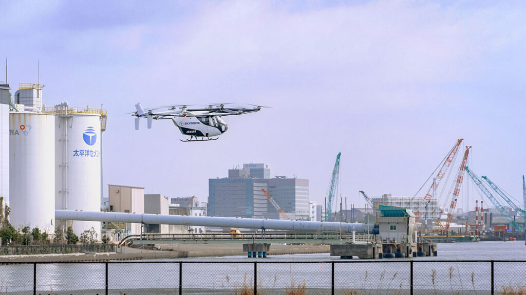 SkyDrive Successful Flying Car Demo Tokyo