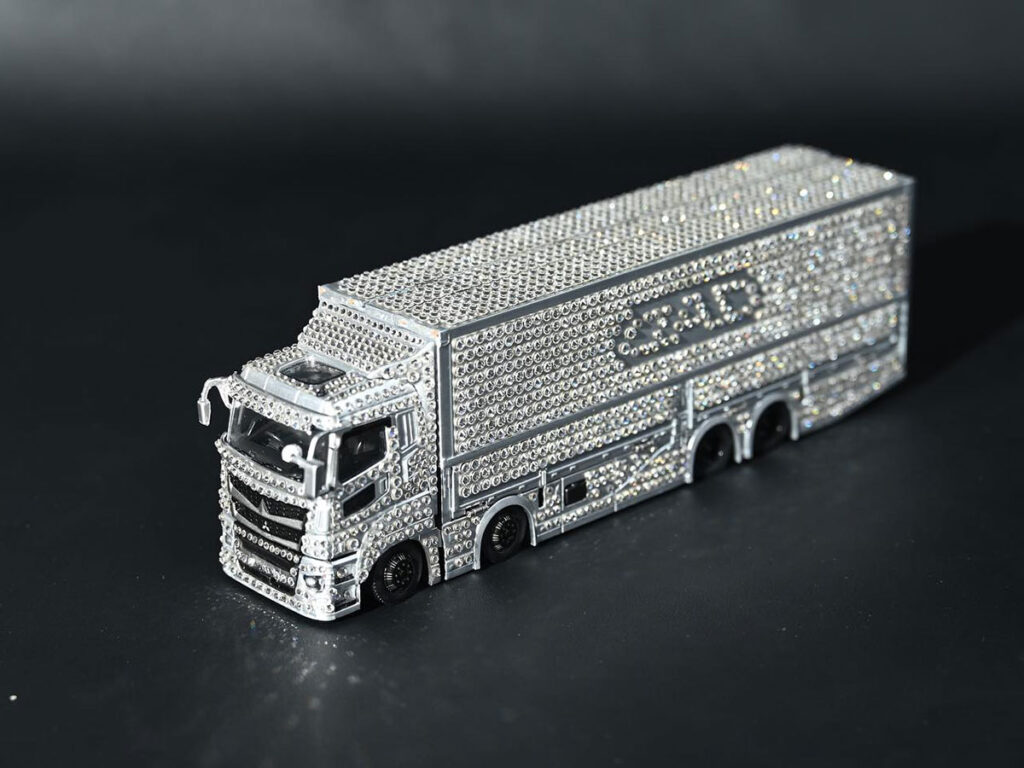 GCD DAD 1/64 Mitsubishi Fuso transporter model covered with Swarovski crystals limited edition die-cast truck