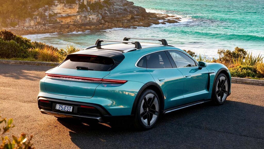 Go East: Porsche Taycan 4S Cross Turismo