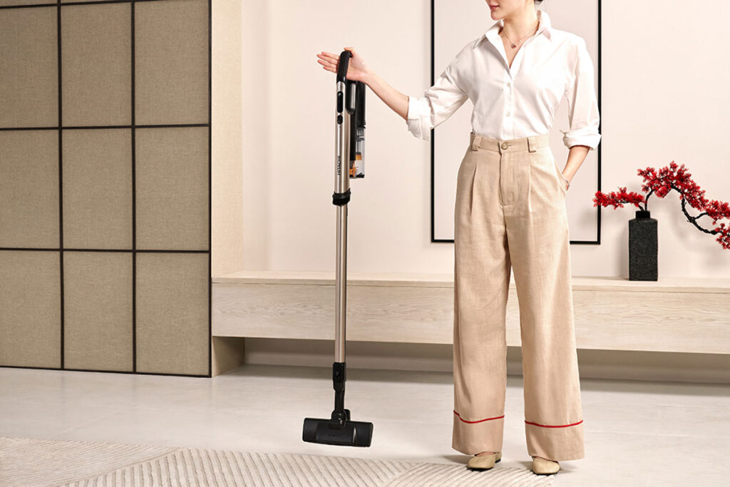 Hitachi PV-XHW4P Wet & Dry Cordless Stick Vacuum