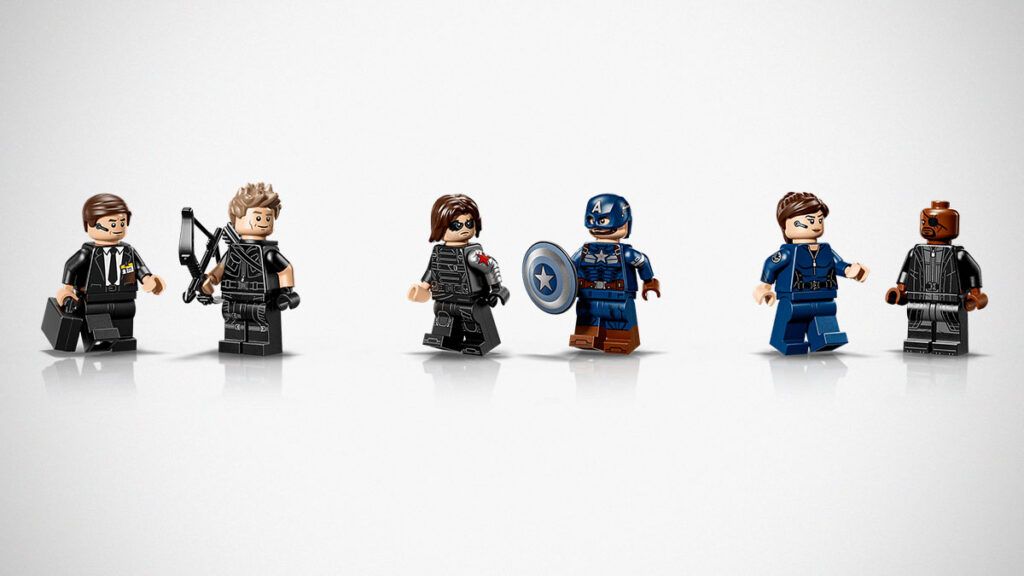 LEGO Marvel S.H.I.E.L.D. Helicarrier 76354 set with Quinjet runway and minifigure display stand