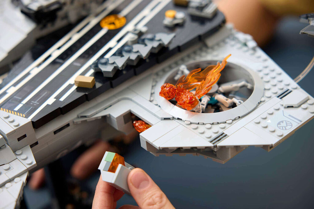 LEGO Marvel S.H.I.E.L.D. Helicarrier 76354 set with Quinjet runway and minifigure display stand