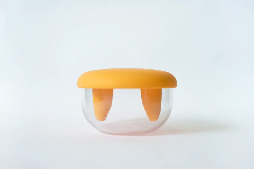 Monchi snack box with silicone finger gloves lid designed for contactless mess-free snacking