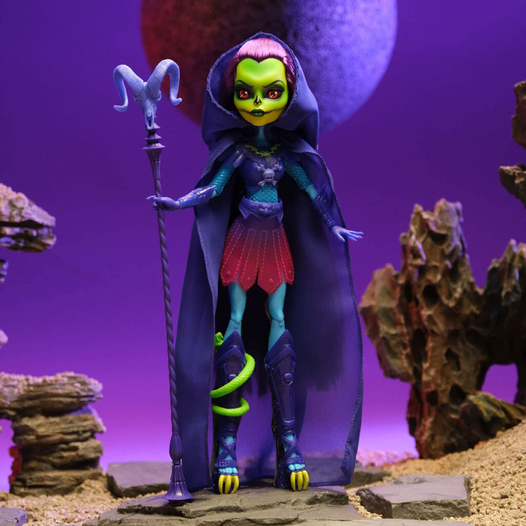 Monster High Skullector Skeletor Doll Masters of the Universe crossover fashion figure with Havoc Staff