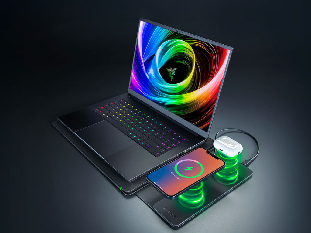 Razer Laptop Sleeve with Wireless Charging